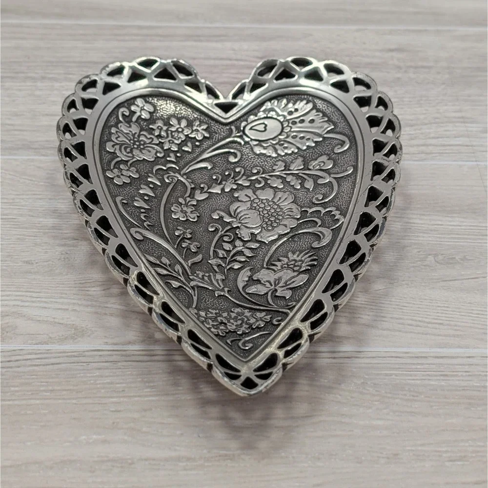 Brighton Heart Cutout Floral Vanity Tray Silver Tone Taiwan 10